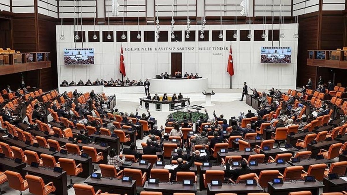 Meclis'teki istifa sıralamasında birinci sırada CHP var