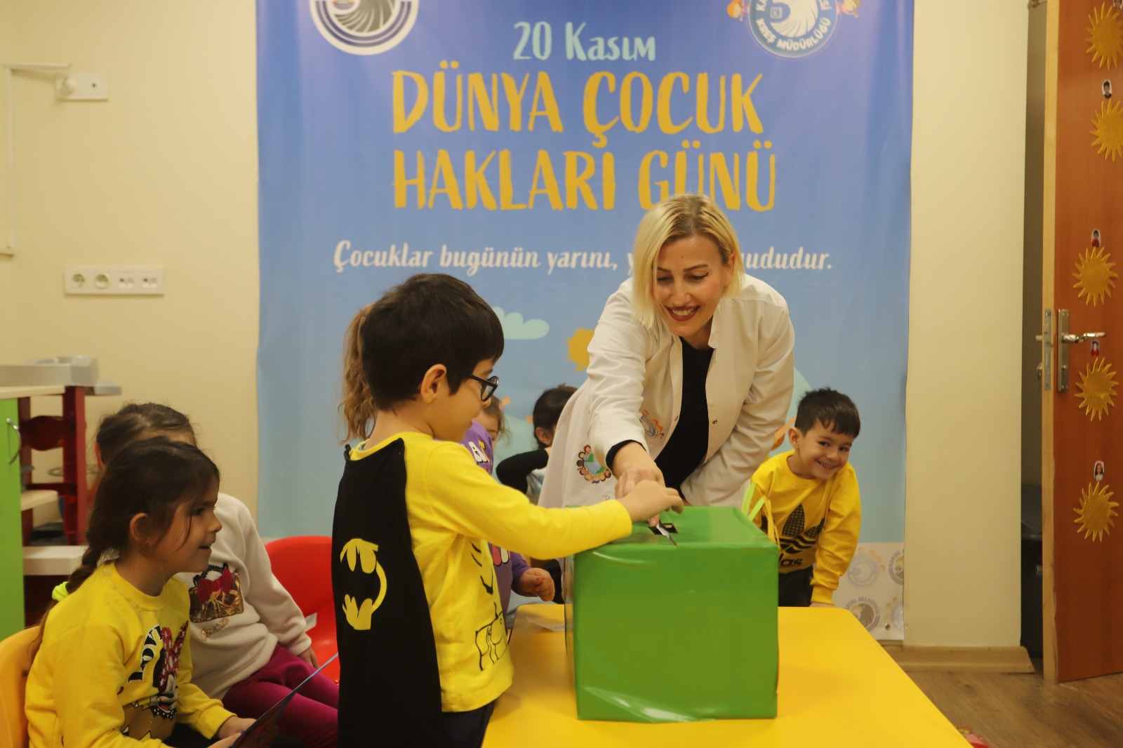 Kreş öğrencilerinden insan hakları ve demokrasi mesajı
