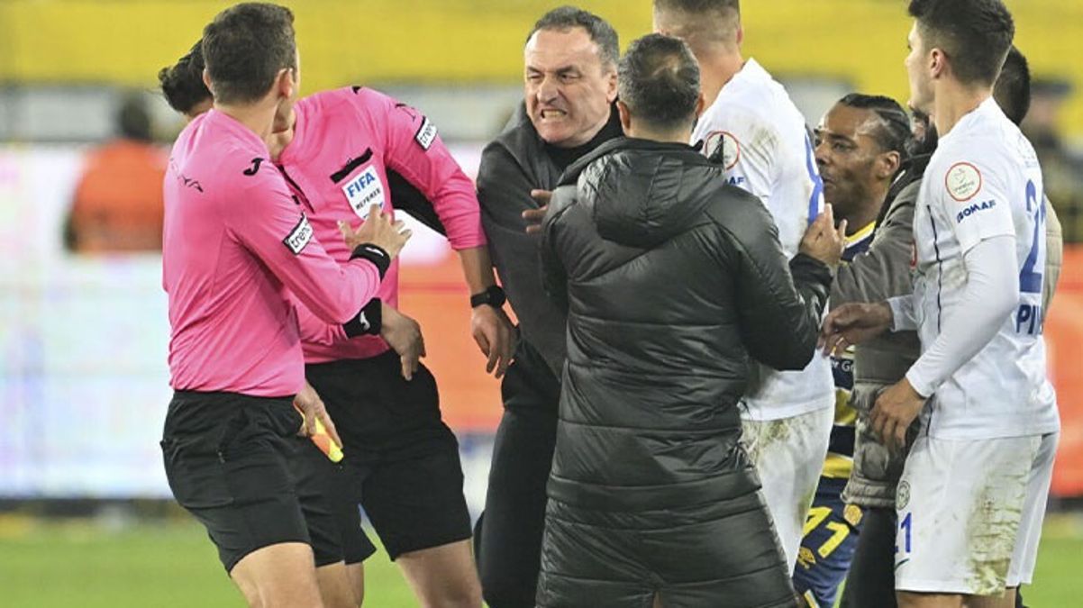 Ankaragücü yumrukçu başkana Faruk Koca'ya sahip çıktı
