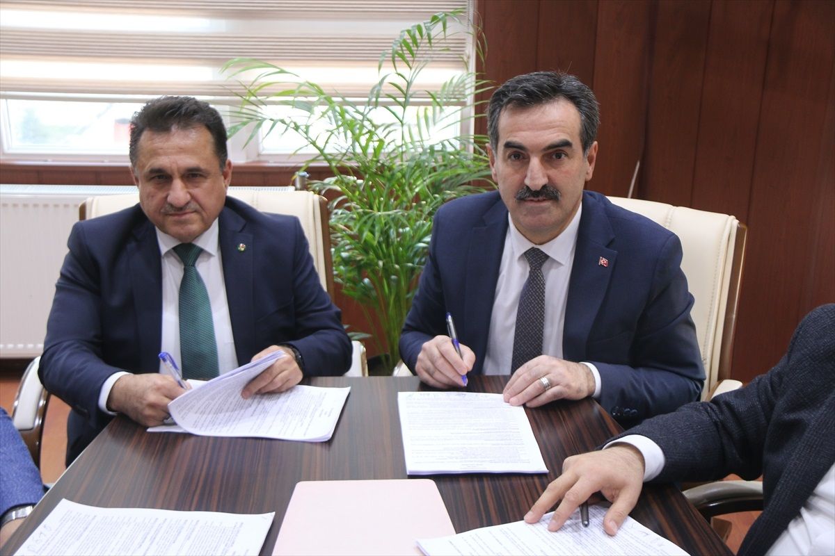 Şarkışla Belediyesi'nde işçilere yüzde 120 zam