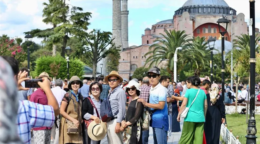 Türkiye 11 ayda 53 milyon ziyaretçi ağırladı!