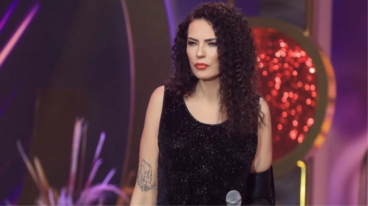 Yeşim Salkım takipçisine küfretti
