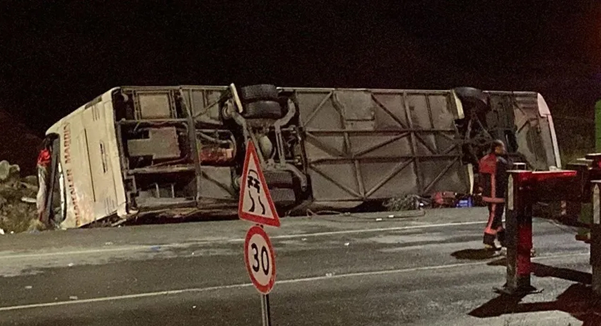 Mersin'de feci kaza! 9 ölü 30 yaralı