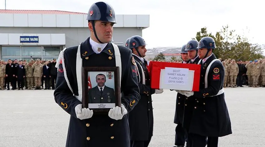 Şehit Samet Aslan'ın cenazesi memleketi Amasya'ya uğurlandı