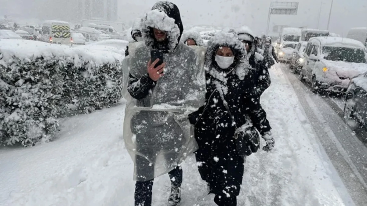 Bere, atkı eldiven ne varsa hazırlayın; İstanbul'a kar geliyor