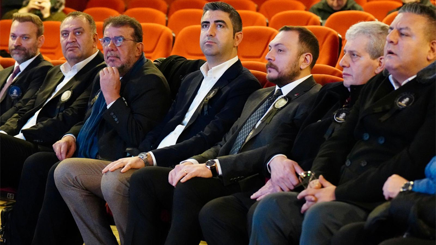 Adnan Kahveci vefatının 31’inci yıl dönümünde Kartal’da anıldı