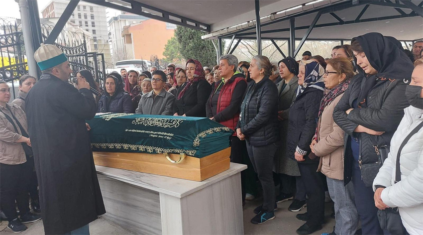 Duygu Can'ı son yolculuğuna kadınlar uğurladı