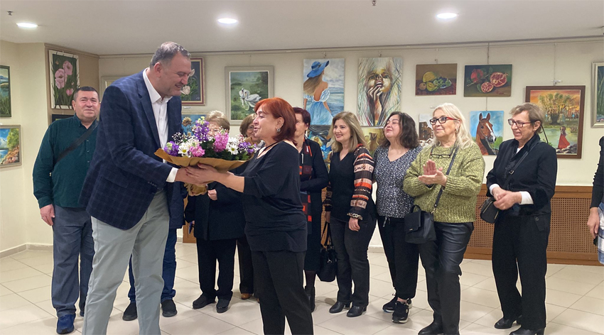 Kartal Belediyesi Grup 10 Atölye Renklerin Esintisi sergisi açıldı