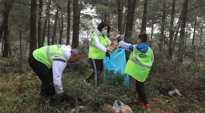 Kartallı çevrecilerden Aydos Ormanı’nda temizlik seferberliği