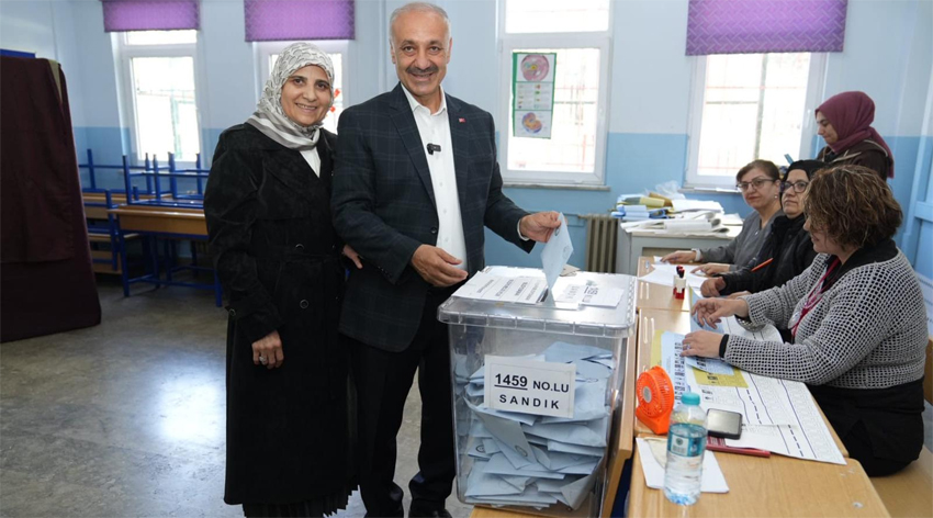 Hüseyin Karakaya 1459 numaralı sandıkta oyunu kullandı