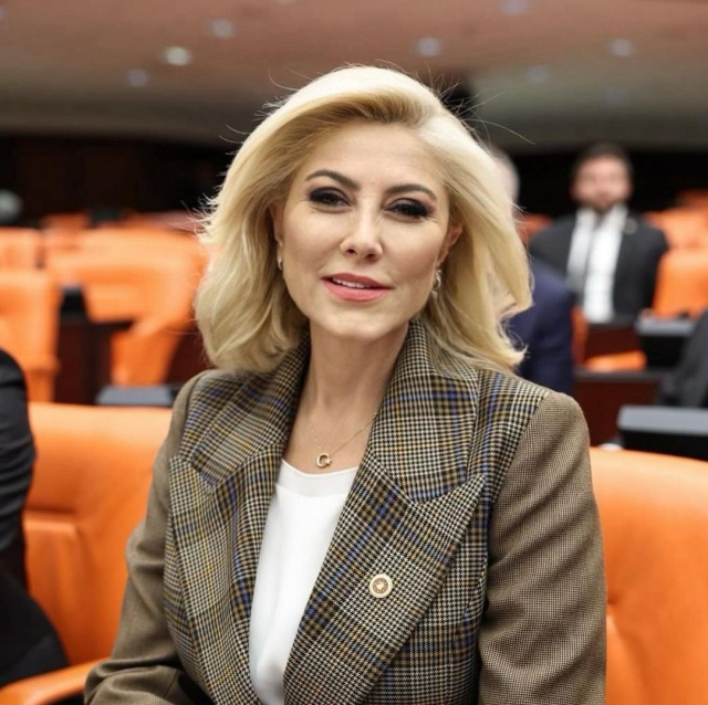 AK Parti Milletvekili Şebnem Bursalı'dan 