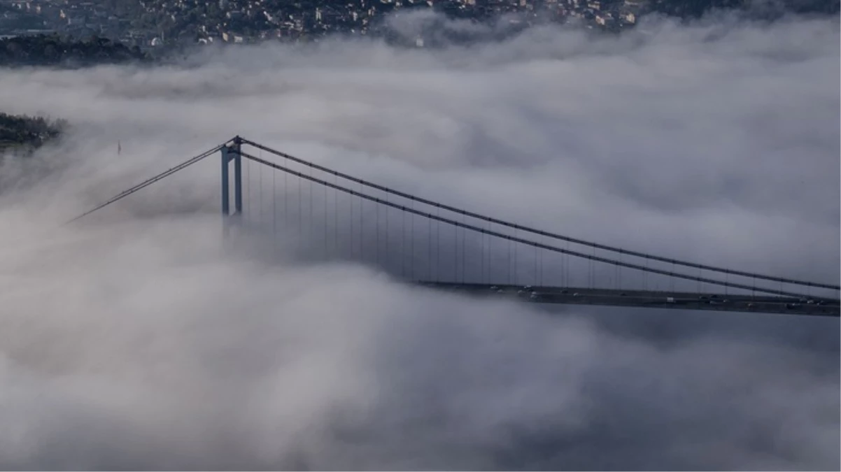 İstanbul'da film karesi gibi sis manzaraları