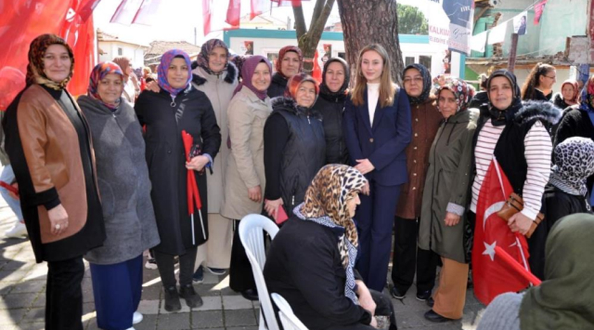 Zeynep Çelik Türkiye'nin en genç kadın belediye başkanı oldu
