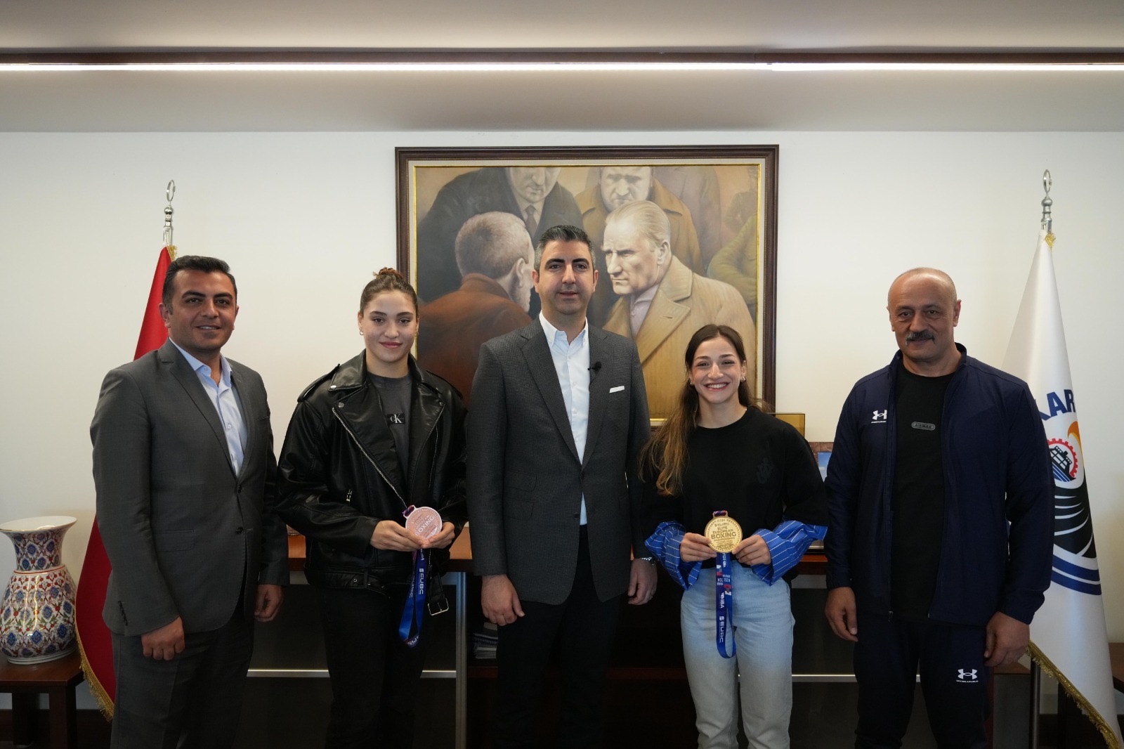 Buse Naz Çakıroğlu Gökhan Yüksel’i ziyaret etti
