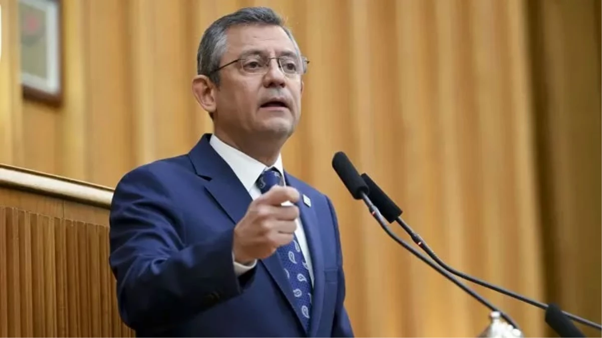 Özgür Özel  Cumhurbaşkanı Erdoğan'a Ecevit'e söylediği sözlerle yüklendi