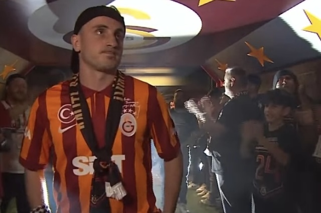 Kerem Aktürkoğlu durgun tavırlarıyla dikkat çekmişti!