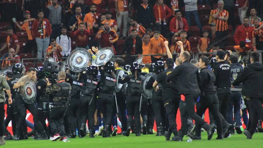 İstanbul Valiliği'nden olaylı derbi açıklaması