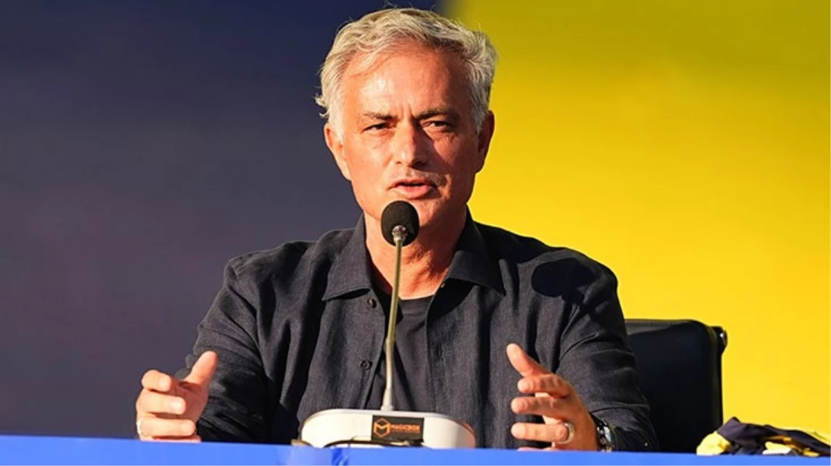 Jose Mourinho ayağının tozuyla tüm takıma gözdağı verdi