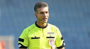 Erdem Bayık kimdir?