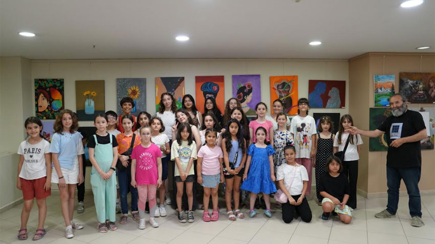 ‘Renklerin İçinde’ Sergisi Kartal'da sanatseverlerle buluştu