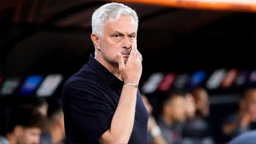 Jose Mourinho resmen Fenerbahçe'de