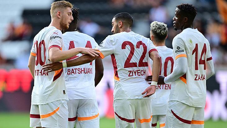 Galatasaray'da yıldız futbolcuyla yollar ayrılıyor!