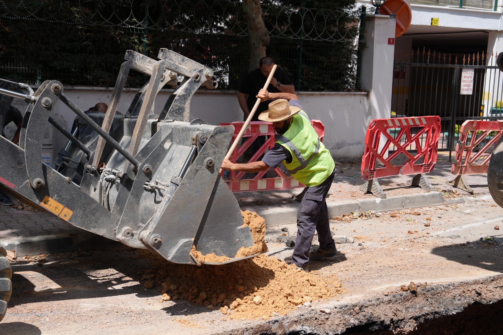 Kartal’da yağmur suyu hattı çalışması tam gaz!