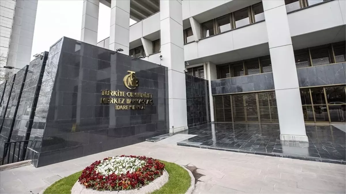 Enflasyon faiz ve dolar beklentileri yükseldi