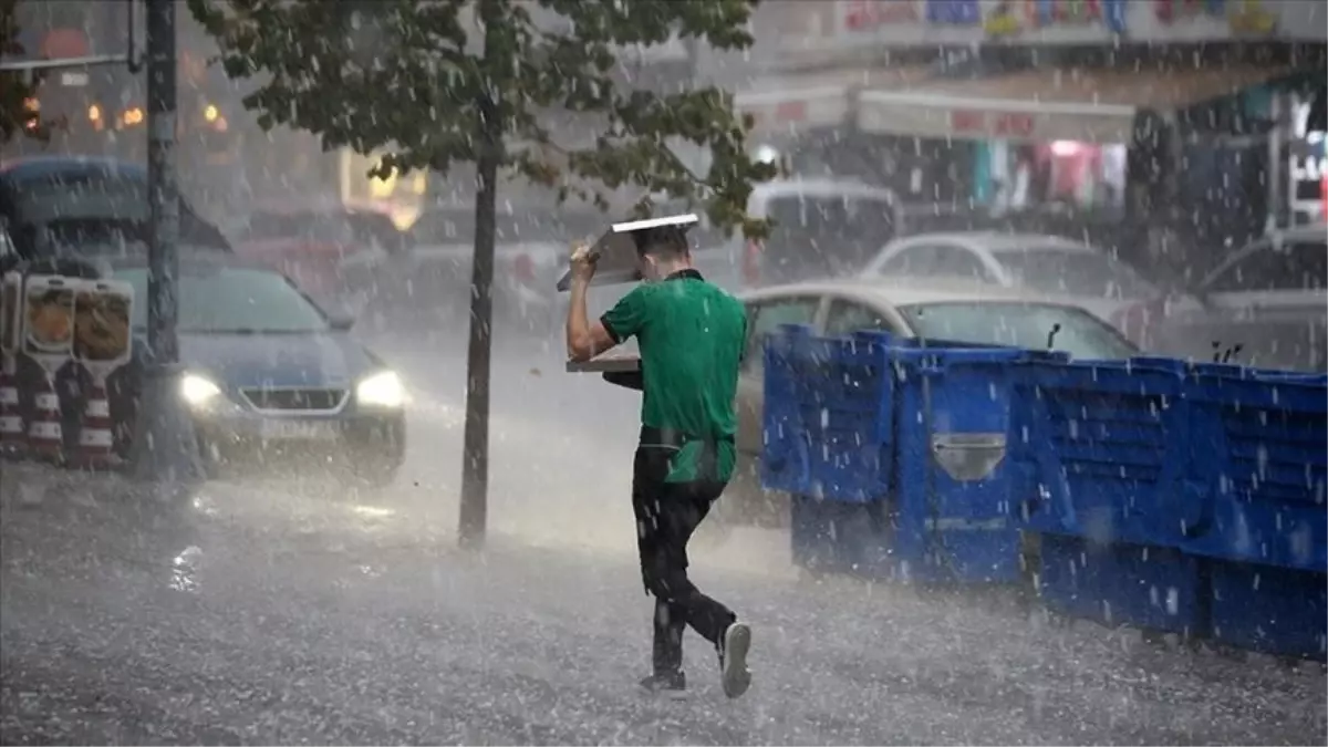 İstanbul için sağanak yağış alarmı