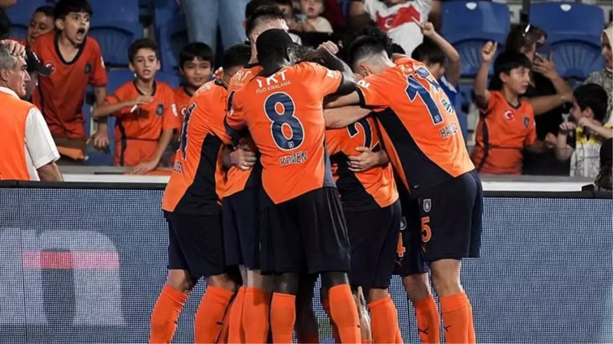 Başakşehir, UEFA Konferans Ligi'ne kaldı
