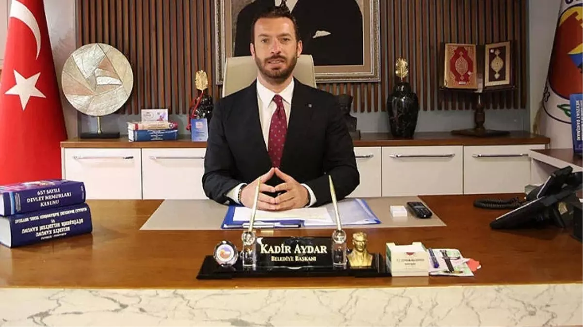 Ceyhan Belediye Başkanı Kadir Aydar'a siyasi yasak