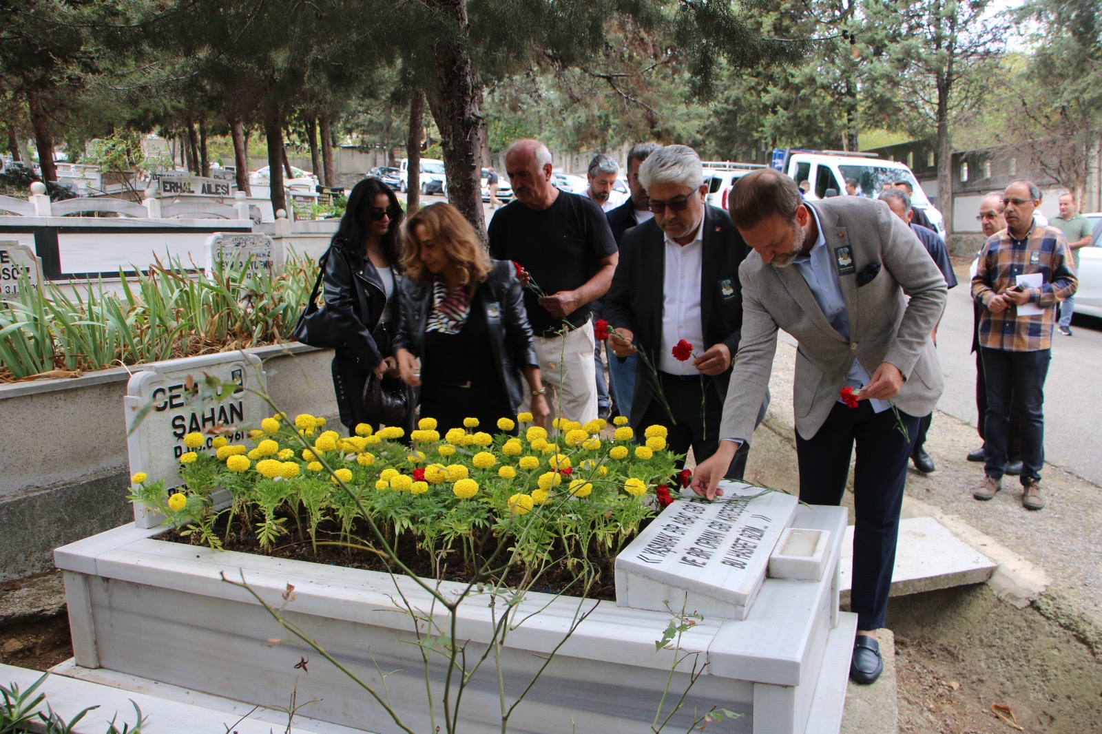 Merhum Müdür Cemal Şahan vefatının 6. yılında mezarı başında anıldı