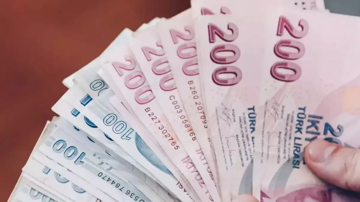 AK Parti  asgari ücrete yüzde 30 zam istiyor