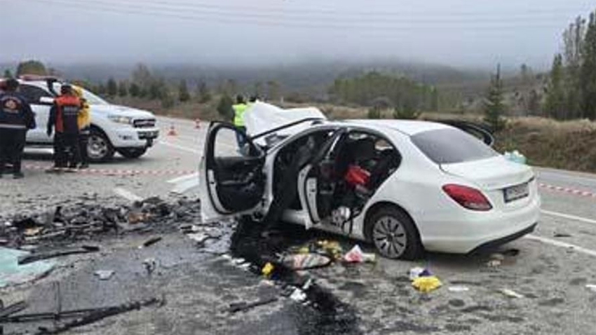 Erzincan'da korkunç kaza; 5 can kaybı