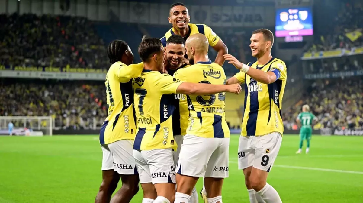 Fenerbahçe’de En Nesyri ve Amrabat paniği