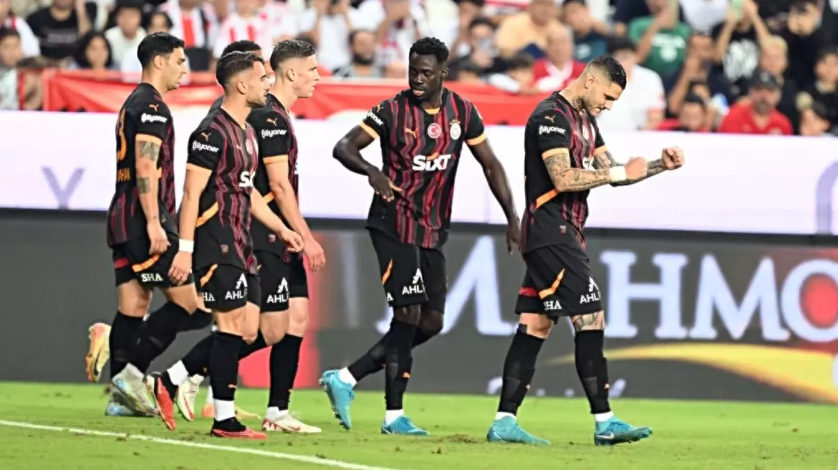 Galatasaray, Antalyaspor'u deplasmanda devirdi