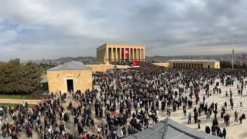Anıtkabir'i 10 Kasım'da kaç kişi ziyaret etti?