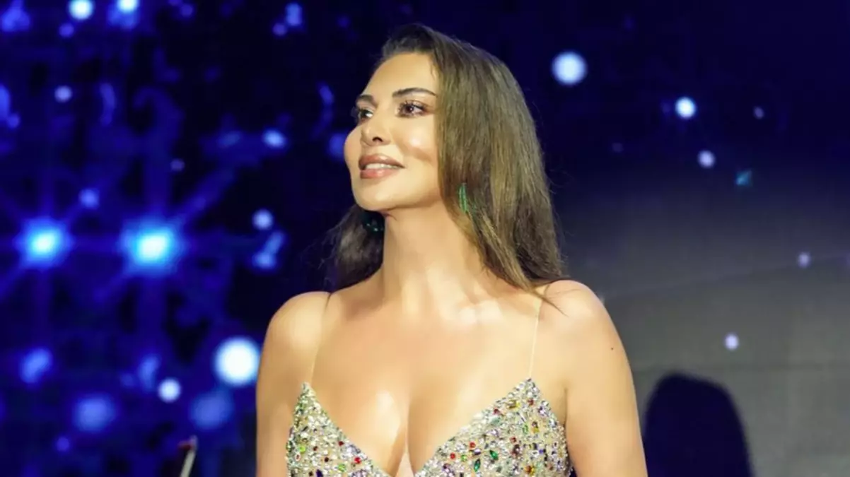 Şarkıcı Ebru Yaşar'dan radikal karar