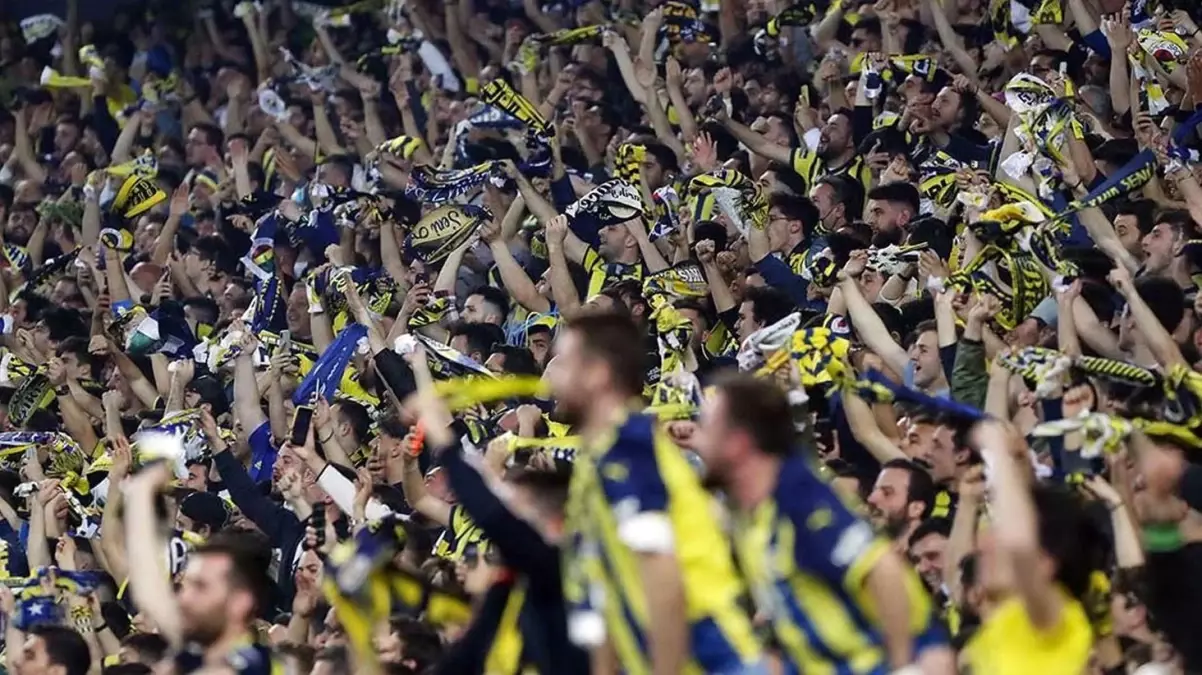 Serdar Aziz Fenerbahçe'den ayrılıyor