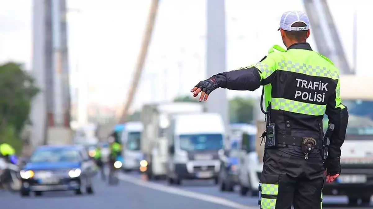 İstanbul'da bazı yollar trafiğe kapatıldı!
