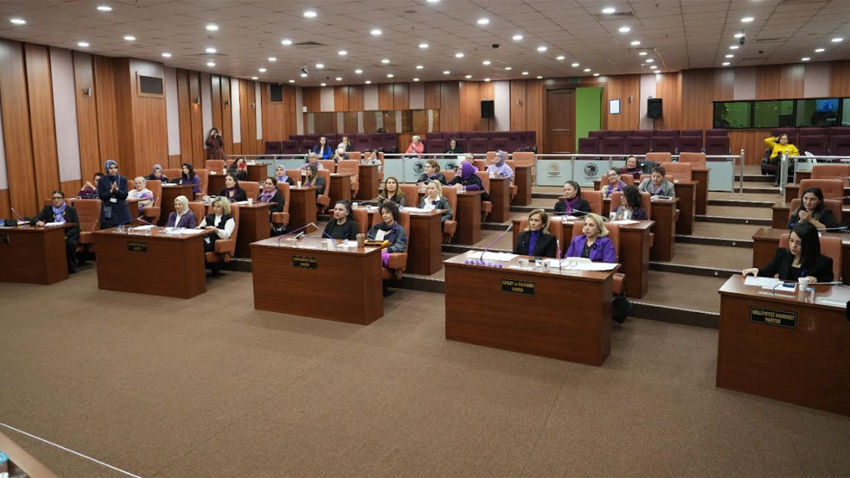 Kadınlar Kartal'ın geleceğine ışık tutuyor