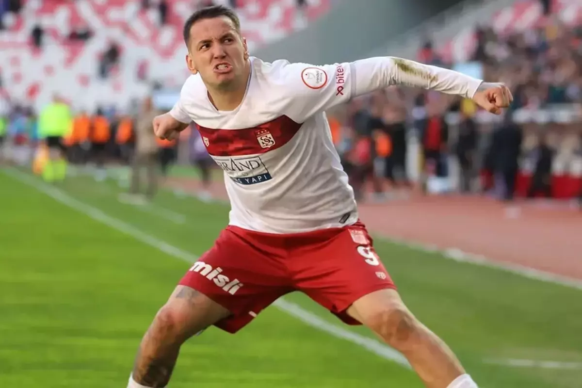 Trabzonspor Rey Manaj'a imzayı attırıyor