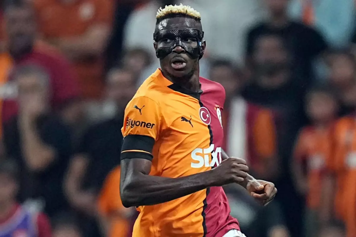 Victor Osimhen'den kafa karıştıran paylaşım