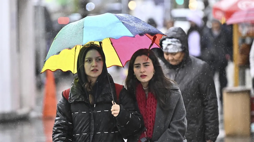AKOM'dan İstanbul için 'saatli' uyarı