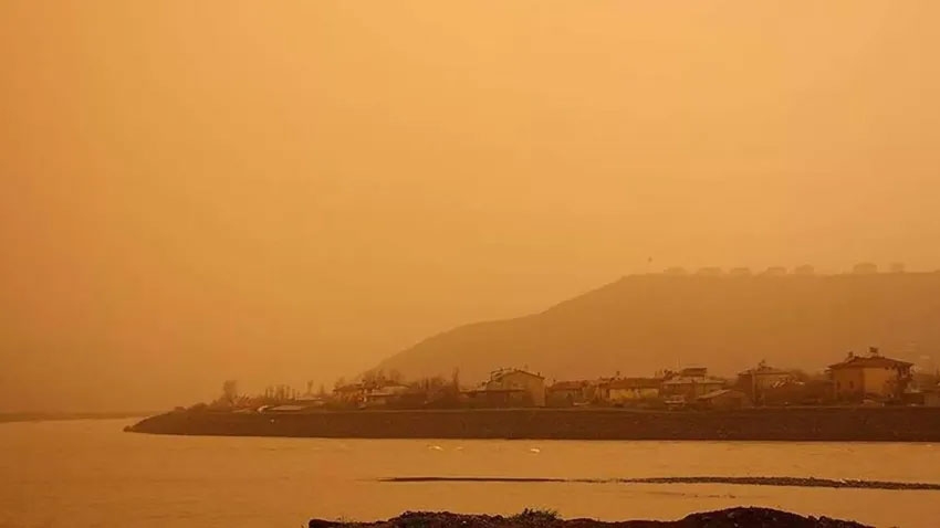 Dikkat! İstanbul'a çöl tozu yağacak