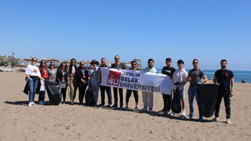 Antalya Belek Üniversitesi'nden kıyı temizliği
