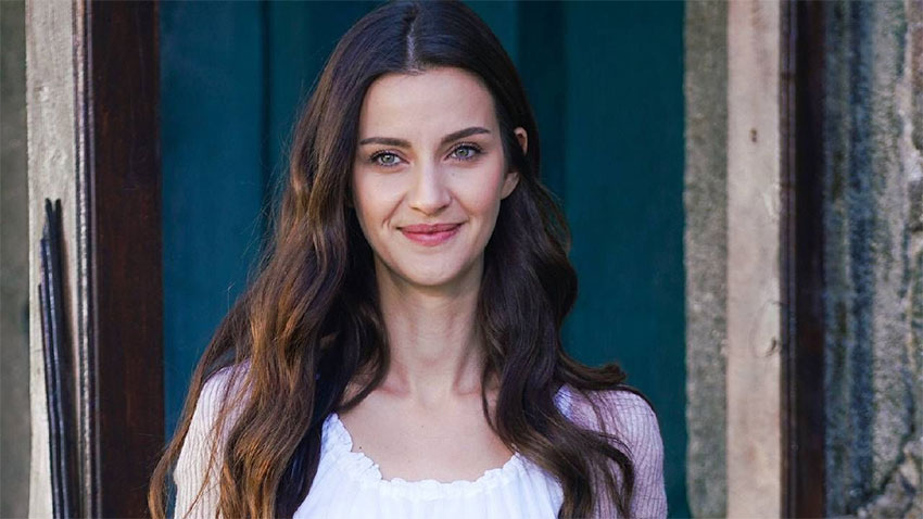 İrem Helvacıoğlu anne olmak için gün sayıyor