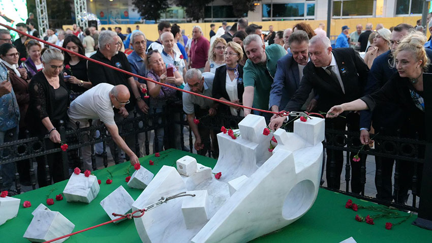 Srebrenitsa Katliamı’nın 30. yılı Kartal'da anıldı