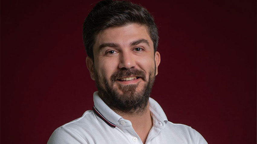 Doç. Dr. Gökhan Akel Yapay Zeka'yı yazdı