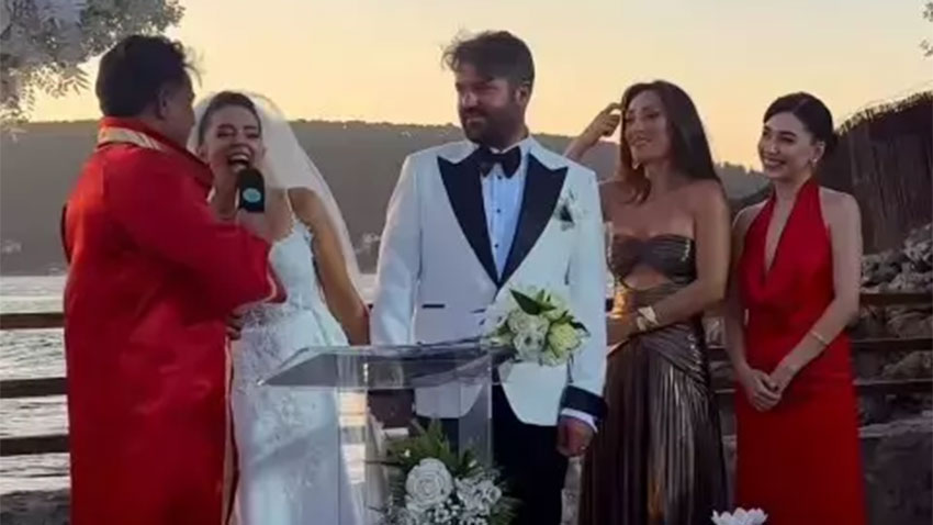 İpek Karapınar yönetmen Ali Balcı ile evlendi